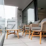 Διαμέρισμα Wonderful New Close To The