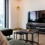 Διαμέρισμα Wonderful New Close To The *